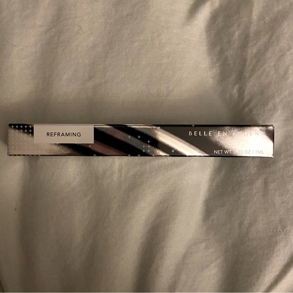 BELLE EN ARGENT
Reframing Brow Gel
Clear.  NEW - Picture 2 of 3